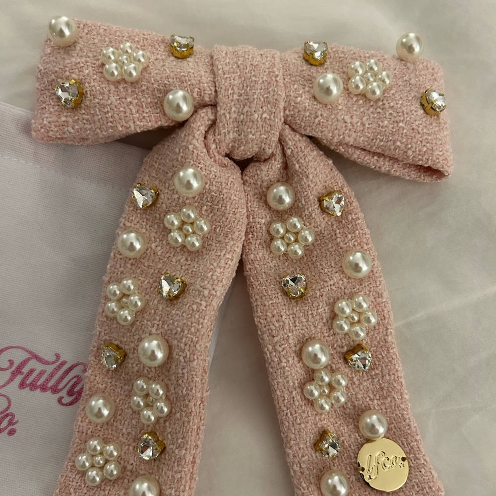 Living Fully Co. Dusty Rose with Pearls Bow Clip